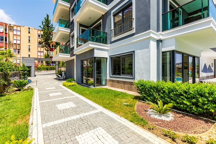 مجمع فاخر انيق -قريب من البحر - في افسلار / الانيا 