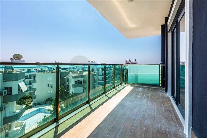 مجمع فاخر انيق -قريب من البحر - في افسلار / الانيا 