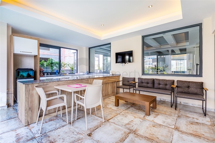 مجمع فاخر انيق -قريب من البحر - في افسلار / الانيا 