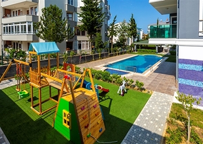 مجمع فاخر انيق -قريب من البحر - في افسلار / الانيا 