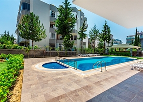 مجمع فاخر انيق -قريب من البحر - في افسلار / الانيا 