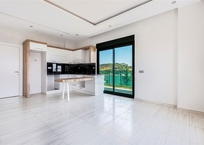 مجمع فاخر انيق -قريب من البحر - في افسلار / الانيا 