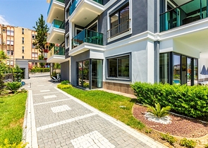 مجمع فاخر انيق -قريب من البحر - في افسلار / الانيا 