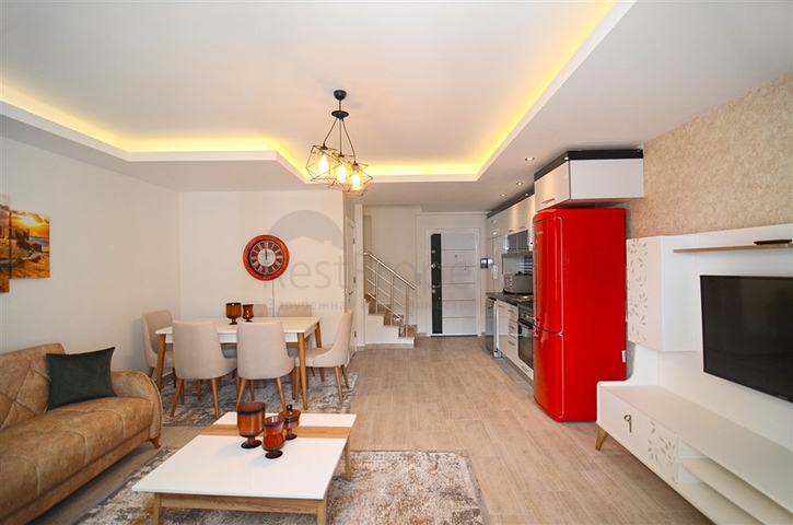 مجمع انيق -دوبلكس 2 غرفة وصالة - قريبة من البحر - في كاستل / الانيا 