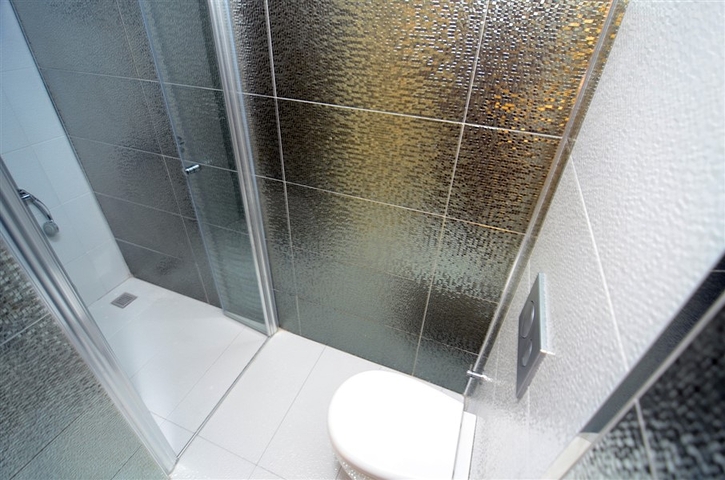 مجمع انيق -دوبلكس 2 غرفة وصالة - قريبة من البحر - في كاستل / الانيا 