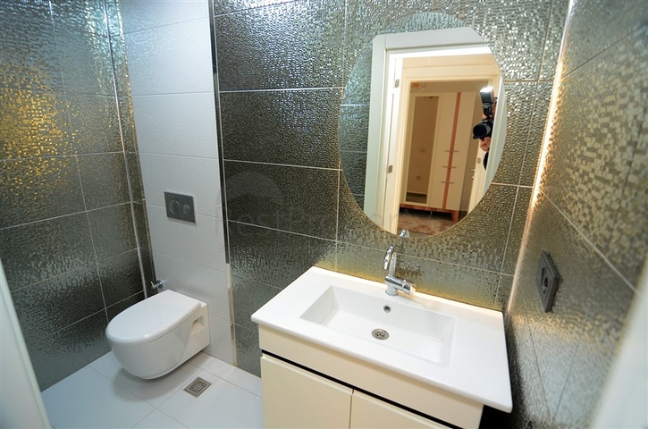 مجمع انيق -دوبلكس 2 غرفة وصالة - قريبة من البحر - في كاستل / الانيا 