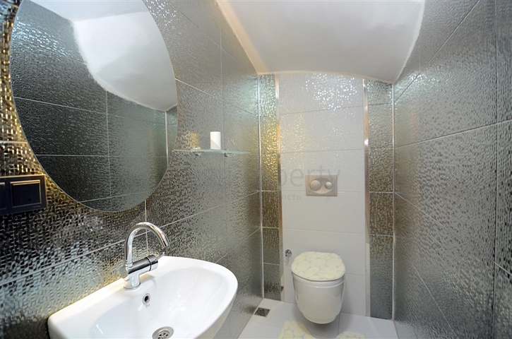 مجمع انيق -دوبلكس 2 غرفة وصالة - قريبة من البحر - في كاستل / الانيا 