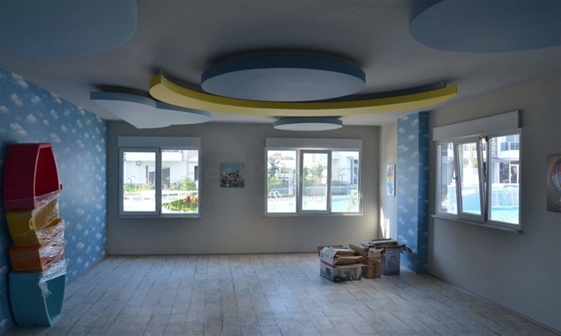 مجمع انيق -دوبلكس 2 غرفة وصالة - قريبة من البحر - في كاستل / الانيا 