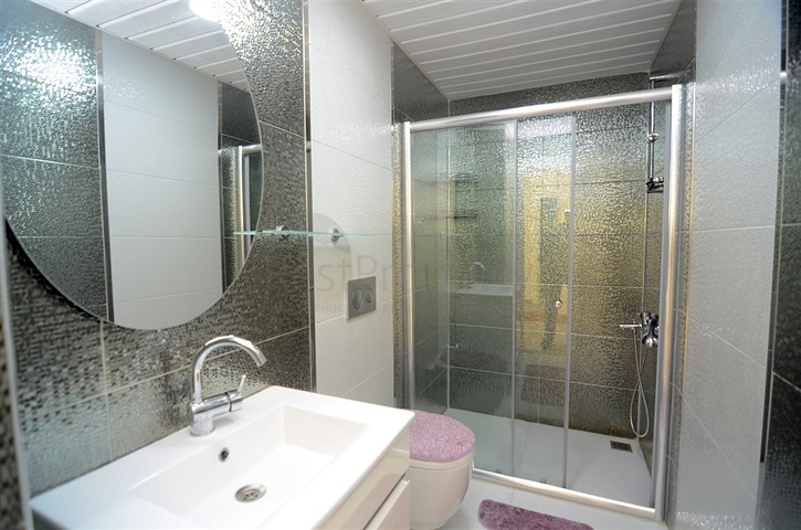 مجمع انيق -دوبلكس 2 غرفة وصالة - قريبة من البحر - في كاستل / الانيا 