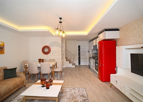 مجمع انيق -دوبلكس 2 غرفة وصالة - قريبة من البحر - في كاستل / الانيا 