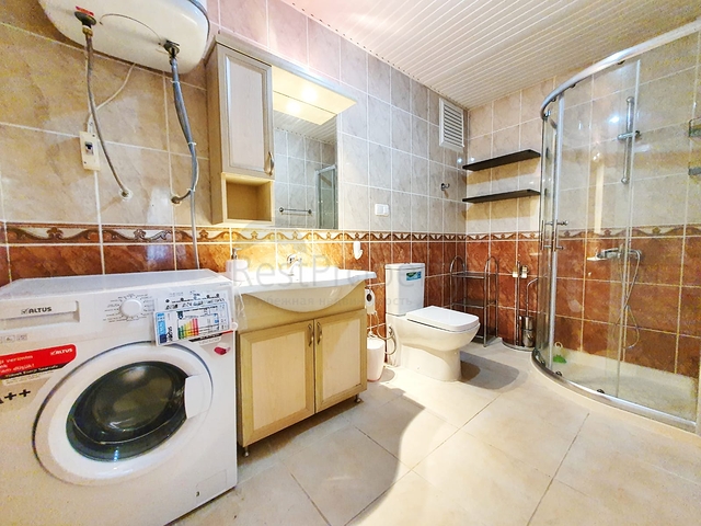 موقع مميز -شقة عائلية 2 غرفة وصالة -في اوبا / الانيا 