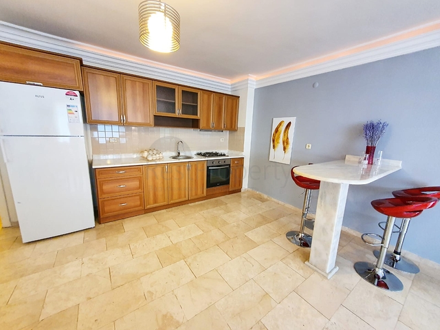 موقع مميز -شقة عائلية 2 غرفة وصالة -في اوبا / الانيا 