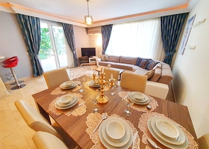 موقع مميز -شقة عائلية 2 غرفة وصالة -في اوبا / الانيا 