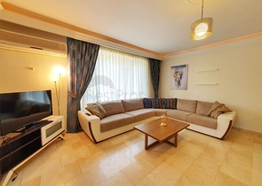 موقع مميز -شقة عائلية 2 غرفة وصالة -في اوبا / الانيا 