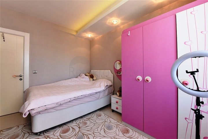 اطلالة بحر - شقة 2 غرفة وصالة -ضمن مجمع نظام فندقي -في الانيا 