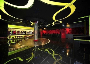 اطلالة بحر - شقة 2 غرفة وصالة -ضمن مجمع نظام فندقي -في الانيا 