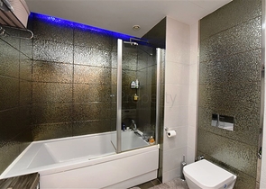 اطلالة بحر - شقة 2 غرفة وصالة -ضمن مجمع نظام فندقي -في الانيا 