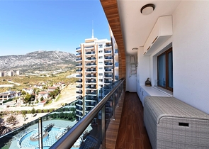 اطلالة بحر - شقة 2 غرفة وصالة -ضمن مجمع نظام فندقي -في الانيا 