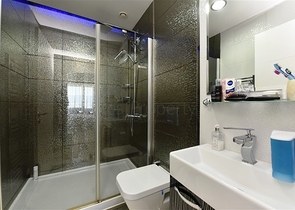 اطلالة بحر - شقة 2 غرفة وصالة -ضمن مجمع نظام فندقي -في الانيا 