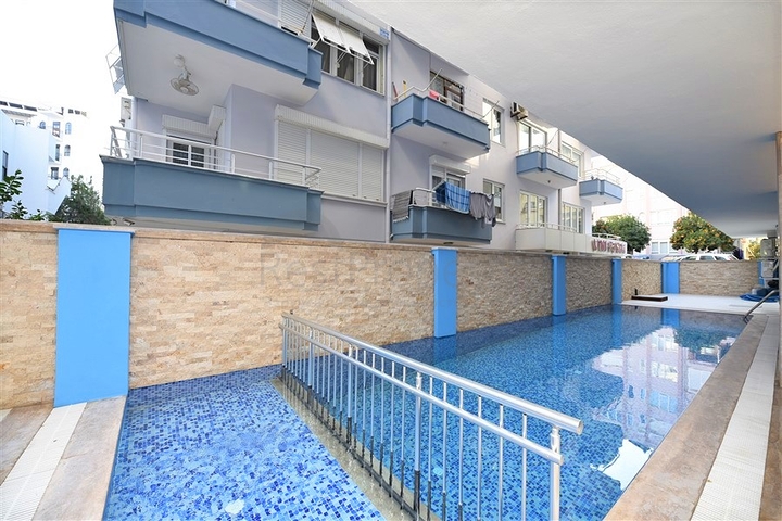 موقع مركزي مميز -شقة 2 غرفة وصالة -في مركز الانيا 