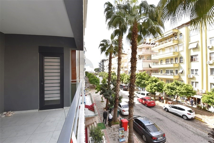 موقع مركزي مميز -شقة 2 غرفة وصالة -في مركز الانيا 