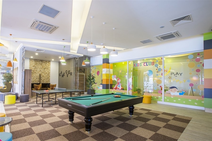 اطلالة بحر -شقة 1 غرفة وصالة -ضمن مجمع 5 نجوم -في افسلار / الانيا 