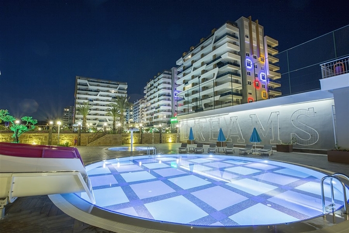 اطلالة بحر -شقة 1 غرفة وصالة -ضمن مجمع 5 نجوم -في افسلار / الانيا 