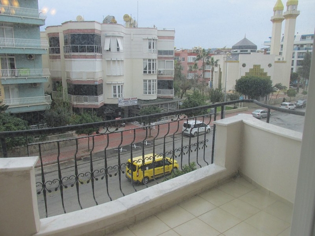 شقة ضمن منطقة مركزية - تصميم 2 غرفة وصالة -في اوبا / الانيا 