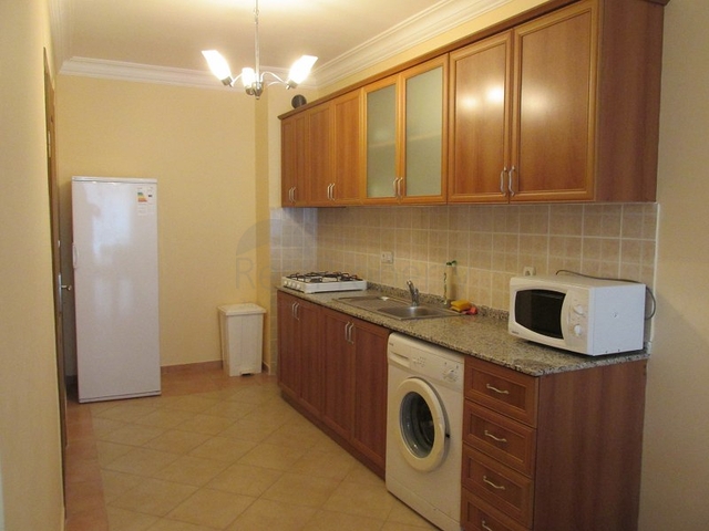 شقة ضمن منطقة مركزية - تصميم 2 غرفة وصالة -في اوبا / الانيا 