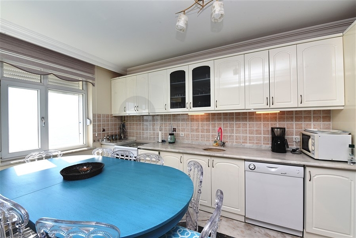 اطلالة بحر مباشرة - شقة عائلية 2 غرفة وصالة -ضمن مجمع - في مهموتلار / الانيا 