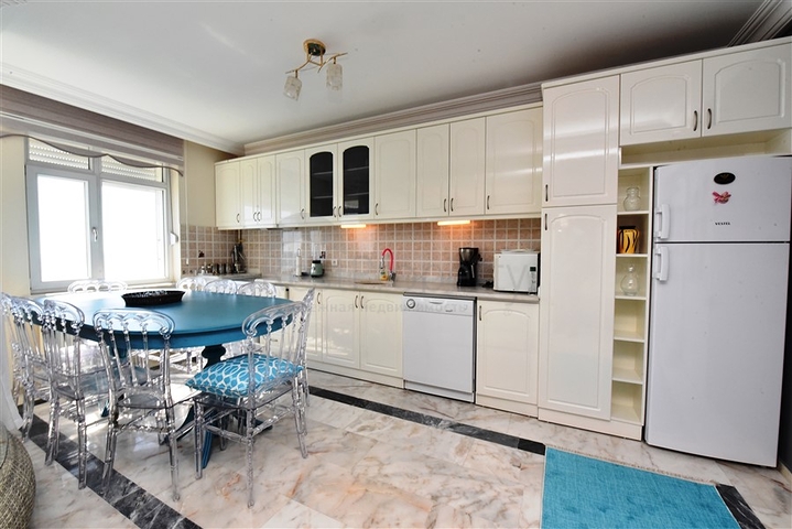 اطلالة بحر مباشرة - شقة عائلية 2 غرفة وصالة -ضمن مجمع - في مهموتلار / الانيا 