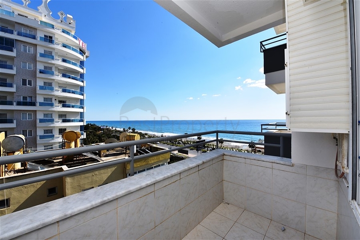 اطلالة بحر مباشرة - شقة عائلية 2 غرفة وصالة -ضمن مجمع - في مهموتلار / الانيا 