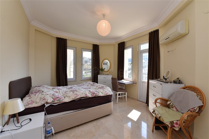 فيلا مستقلة - 3 غرف وصالة -ضمن مجمع يضم خدمات 5 نجوم -في كارجي جاك / الانيا 