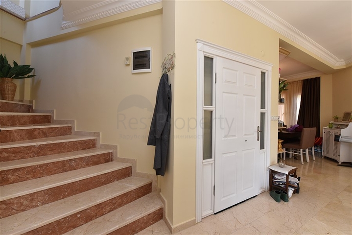 فيلا مستقلة - 3 غرف وصالة -ضمن مجمع يضم خدمات 5 نجوم -في كارجي جاك / الانيا 