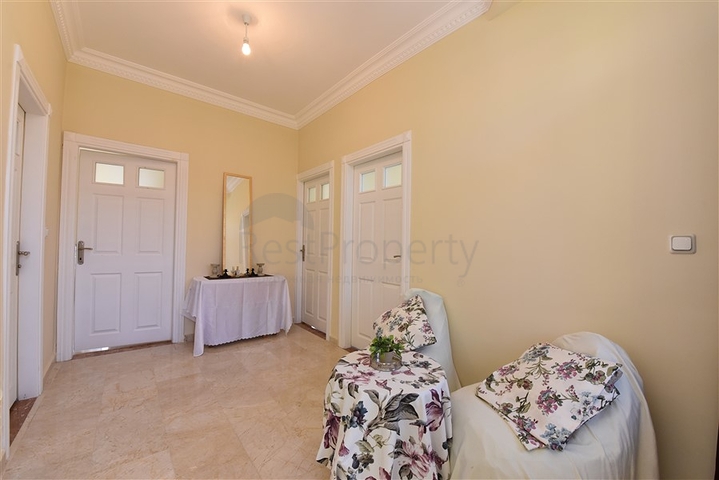 فيلا مستقلة - 3 غرف وصالة -ضمن مجمع يضم خدمات 5 نجوم -في كارجي جاك / الانيا 