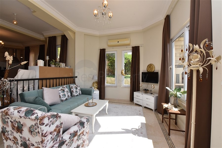 فيلا مستقلة - 3 غرف وصالة -ضمن مجمع يضم خدمات 5 نجوم -في كارجي جاك / الانيا 