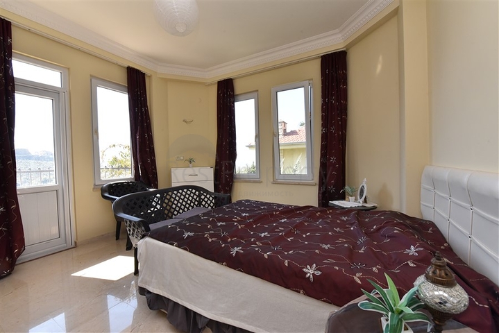 فيلا مستقلة - 3 غرف وصالة -ضمن مجمع يضم خدمات 5 نجوم -في كارجي جاك / الانيا 