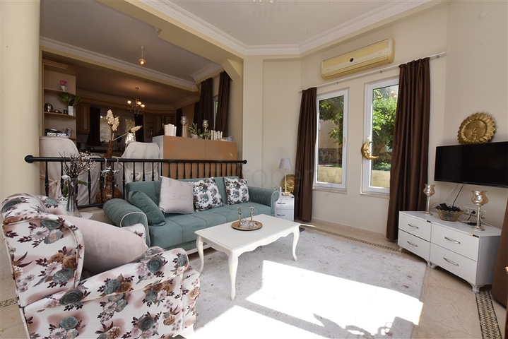 فيلا مستقلة - 3 غرف وصالة -ضمن مجمع يضم خدمات 5 نجوم -في كارجي جاك / الانيا 