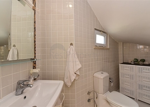 فيلا مستقلة - 3 غرف وصالة -ضمن مجمع يضم خدمات 5 نجوم -في كارجي جاك / الانيا 