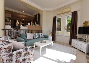 فيلا مستقلة - 3 غرف وصالة -ضمن مجمع يضم خدمات 5 نجوم -في كارجي جاك / الانيا 