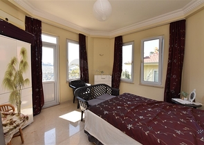 فيلا مستقلة - 3 غرف وصالة -ضمن مجمع يضم خدمات 5 نجوم -في كارجي جاك / الانيا 