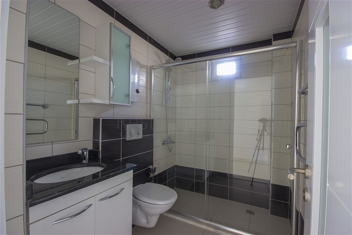 سعر منافس -شقة 2 غرفة وصالة -ضمن مجمع فاخر -في افسلار /الانيا 