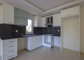 سعر منافس -شقة 2 غرفة وصالة -ضمن مجمع فاخر -في افسلار /الانيا 