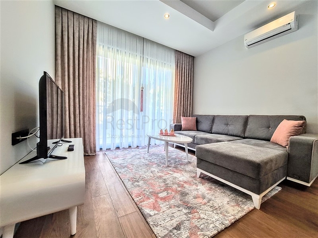 بجانب شاطئ كليوباترا -مجمع حديث - شقة غرفة وصالة -في مركز الانيا 