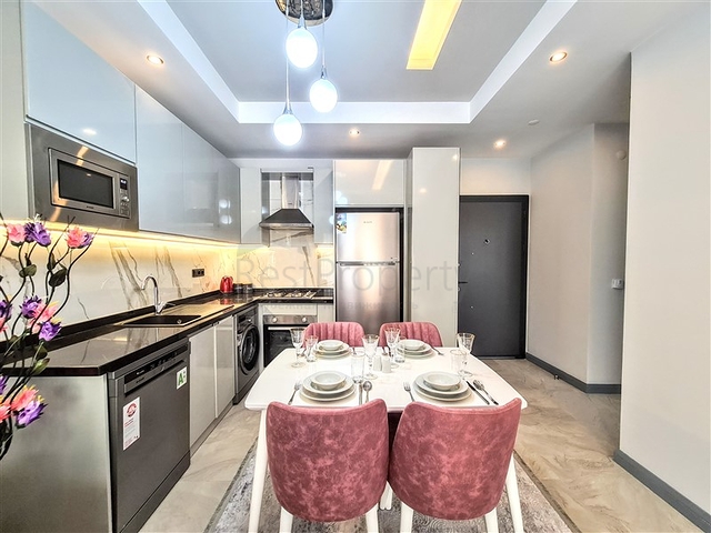 بجانب شاطئ كليوباترا -مجمع حديث - شقة غرفة وصالة -في مركز الانيا 