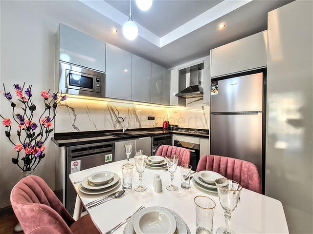 بجانب شاطئ كليوباترا -مجمع حديث - شقة غرفة وصالة -في مركز الانيا 