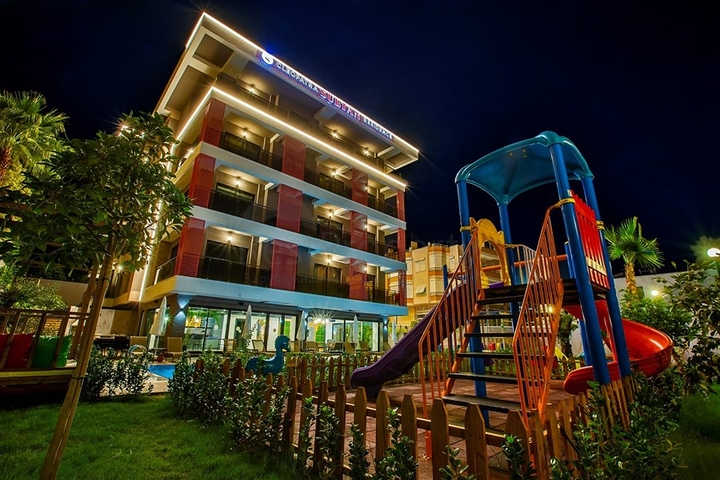 بجانب شاطئ كليوباترا -مجمع حديث - شقة غرفة وصالة -في مركز الانيا 