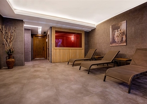 بجانب شاطئ كليوباترا -مجمع حديث - شقة غرفة وصالة -في مركز الانيا 