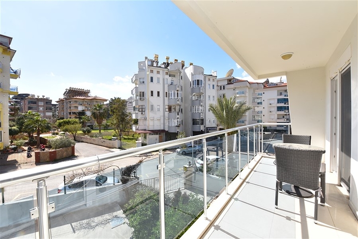 ضمن منطقة اوبا المركزية -شقة غرفة وصالة -مفروشة -في الانيا 