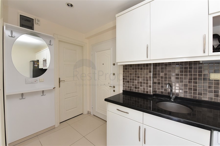 ضمن منطقة اوبا المركزية -شقة غرفة وصالة -مفروشة -في الانيا 